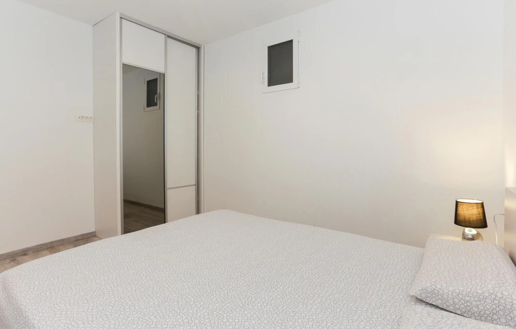 Amazing Home in Solin with WiFi, 1 Bedrooms & Hot Tub