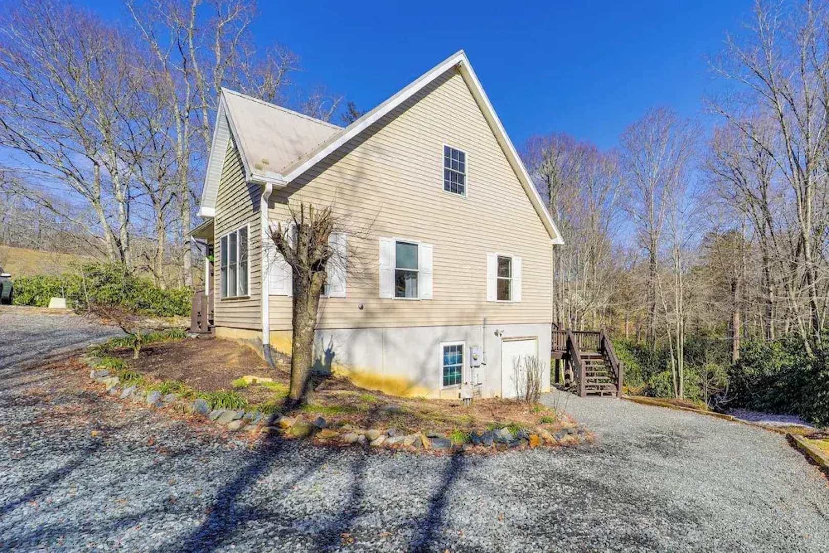 Near Hiking: Blue Ridge Mtn Home on Private Acre