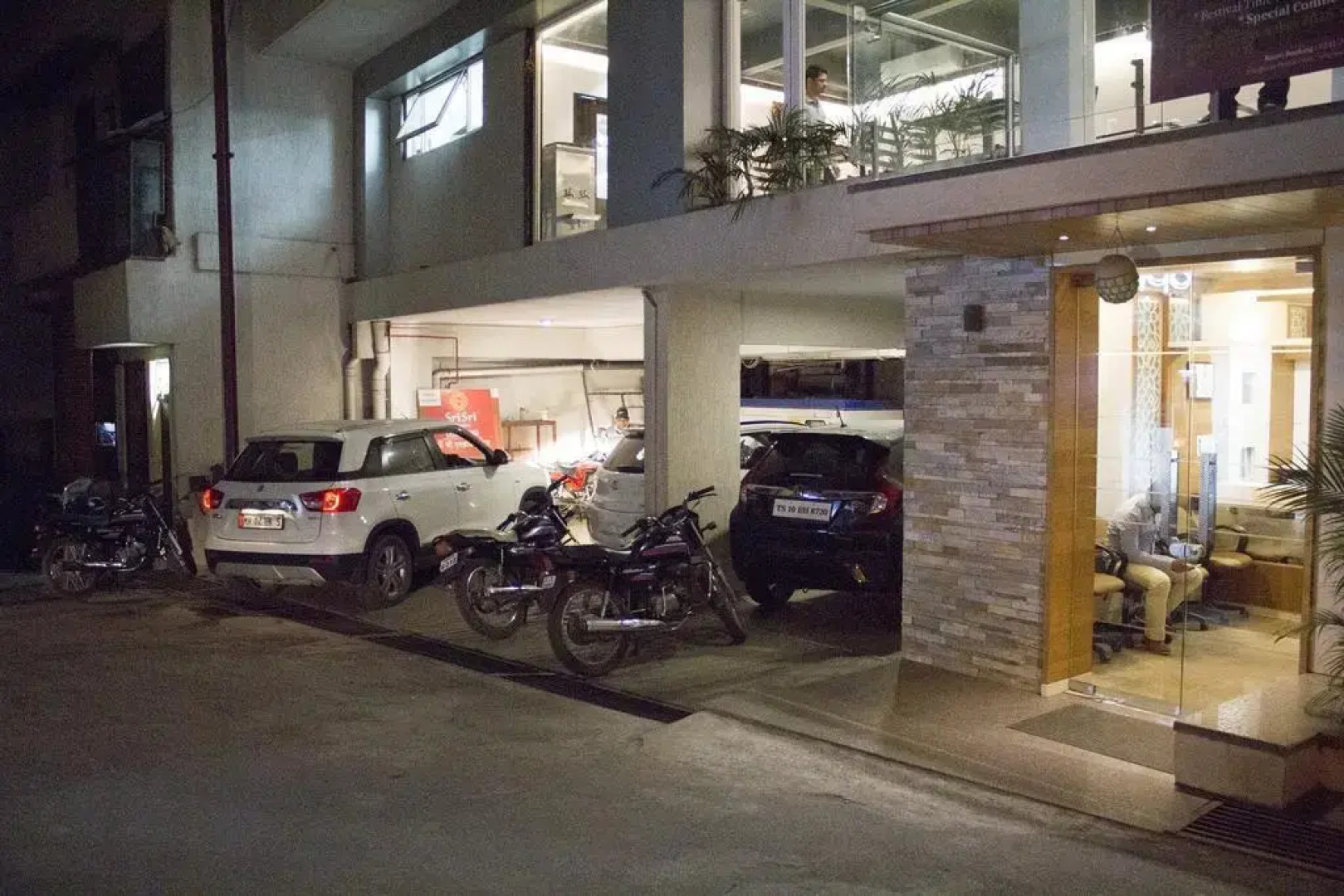 Hotel Sri Sri Executive Lodging