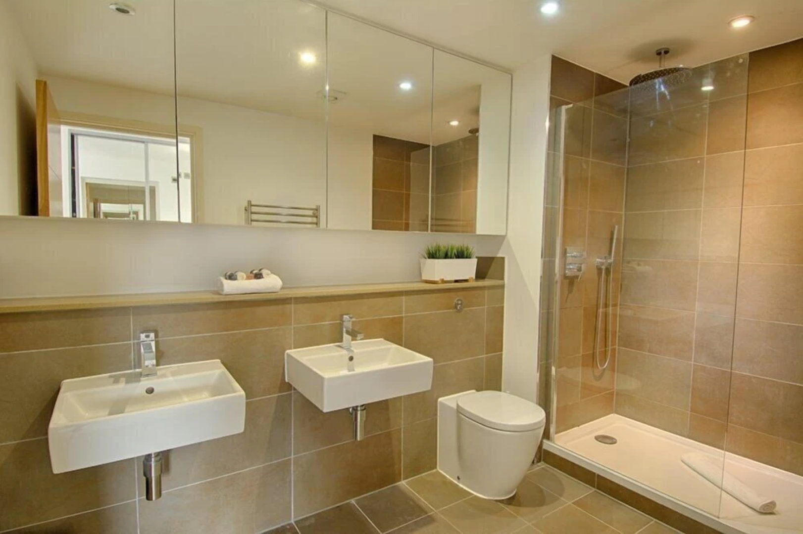 Roomspace Apartments -Bradley Court