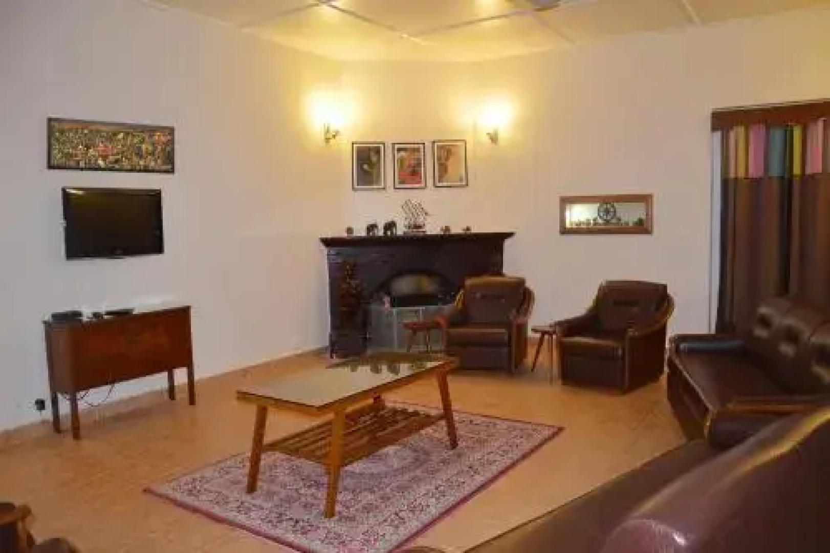 Nya Sylee Director's Bungalow