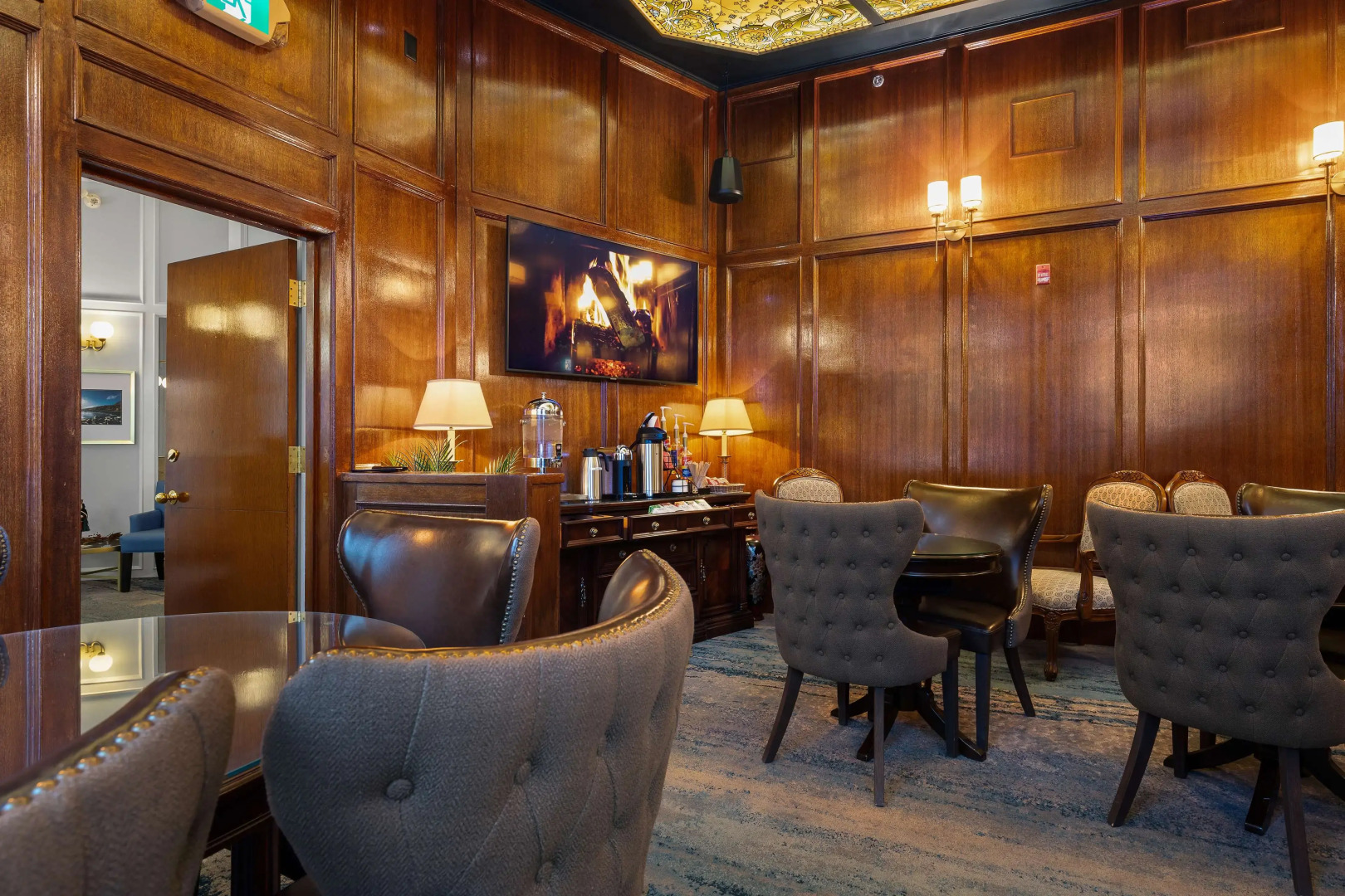 Crown Columbia Hotel, BW Premier Collection