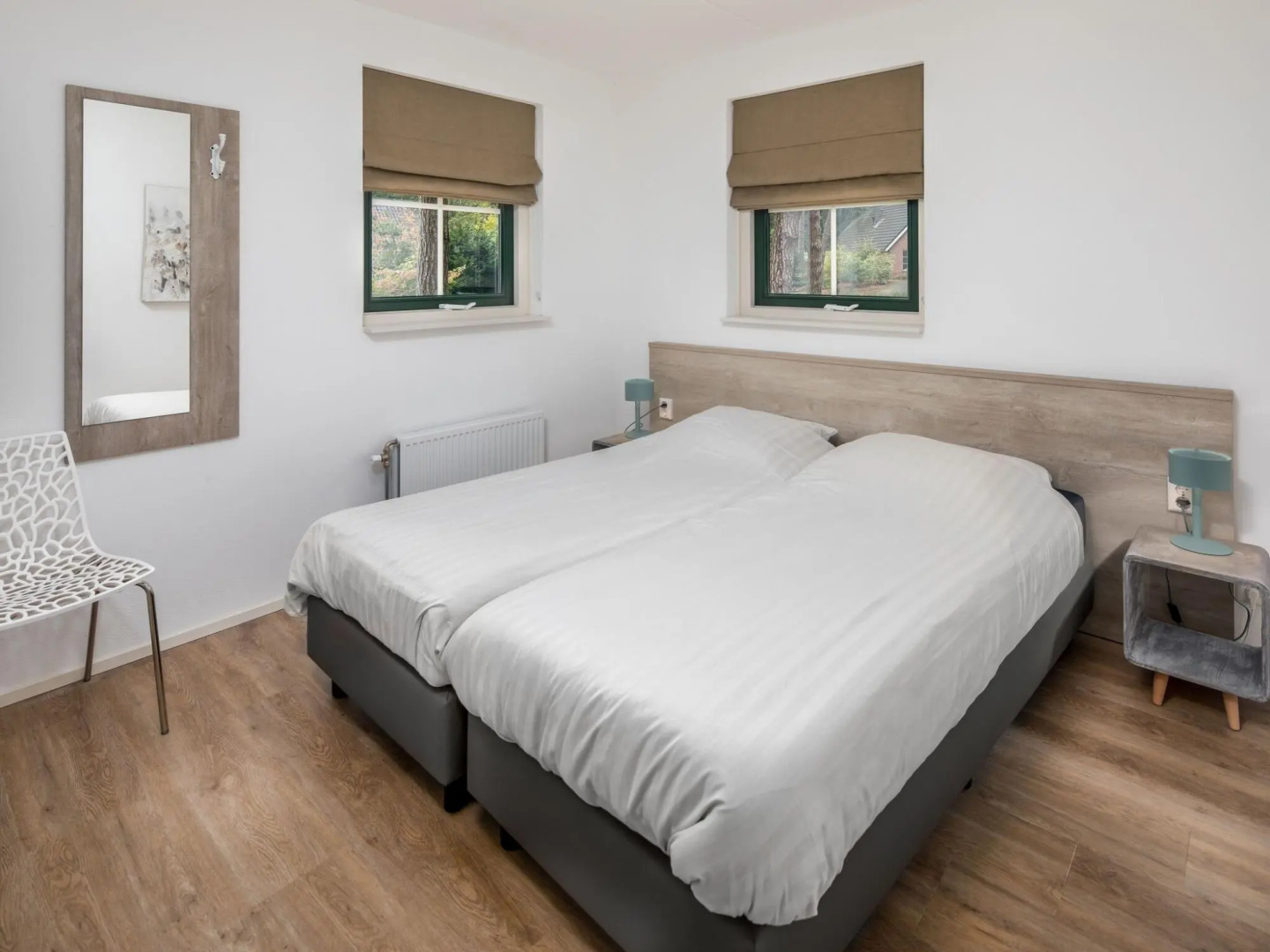 Luxurious Villa With sun Shower, in a Wooded Area