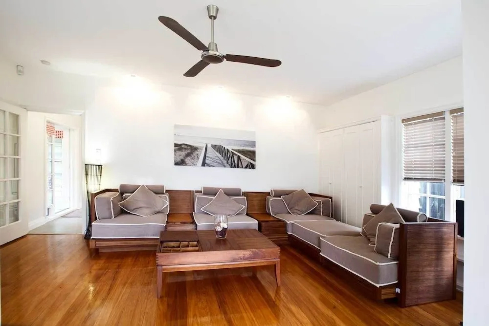 200 Riccarton Holiday House