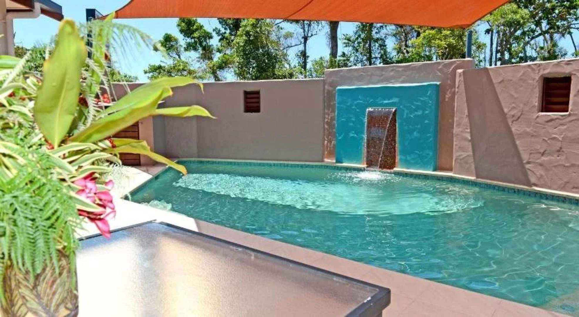 Pandanus Holiday Apartments