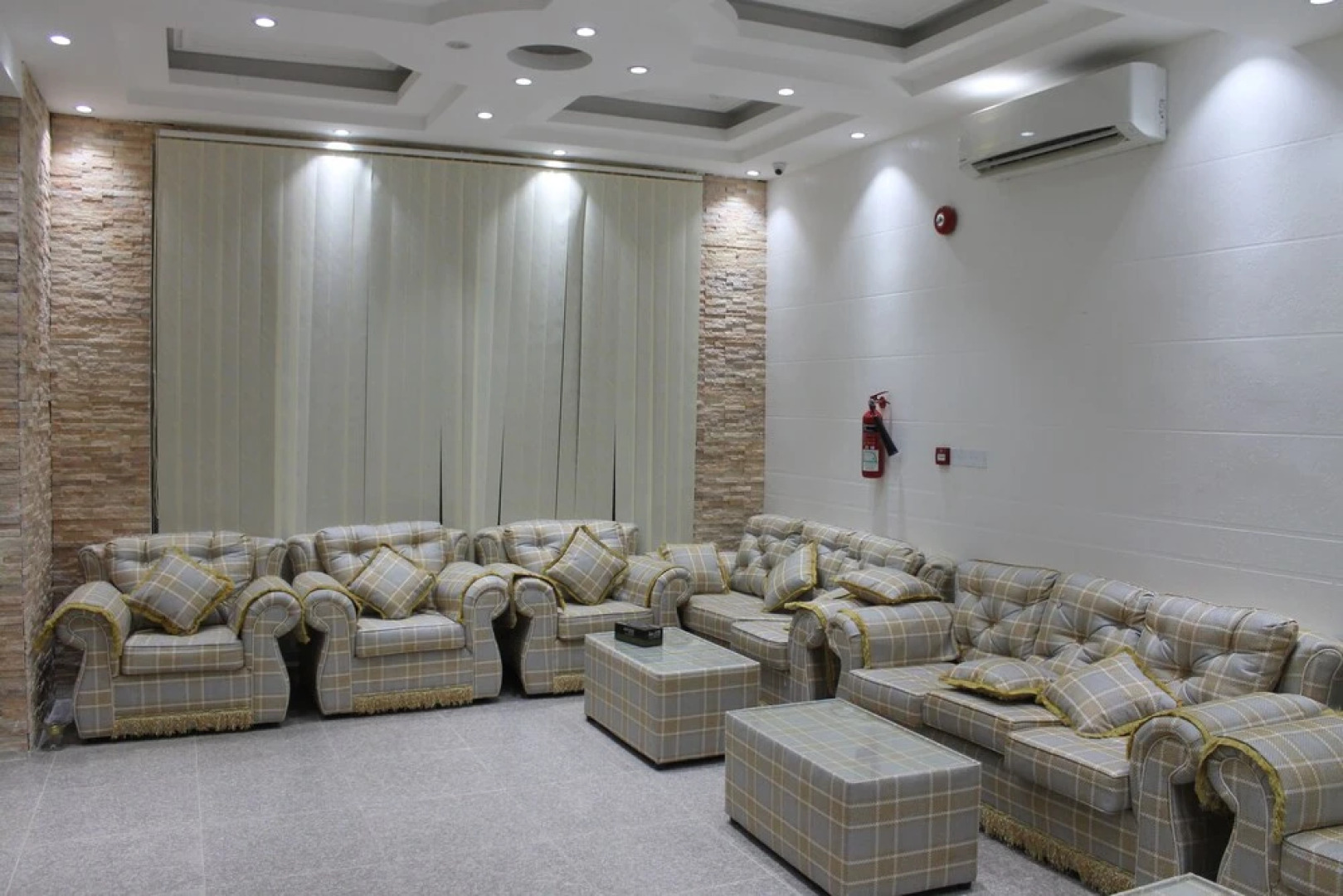 Super OYO 107 Ras Al Hadd Waves Hotel