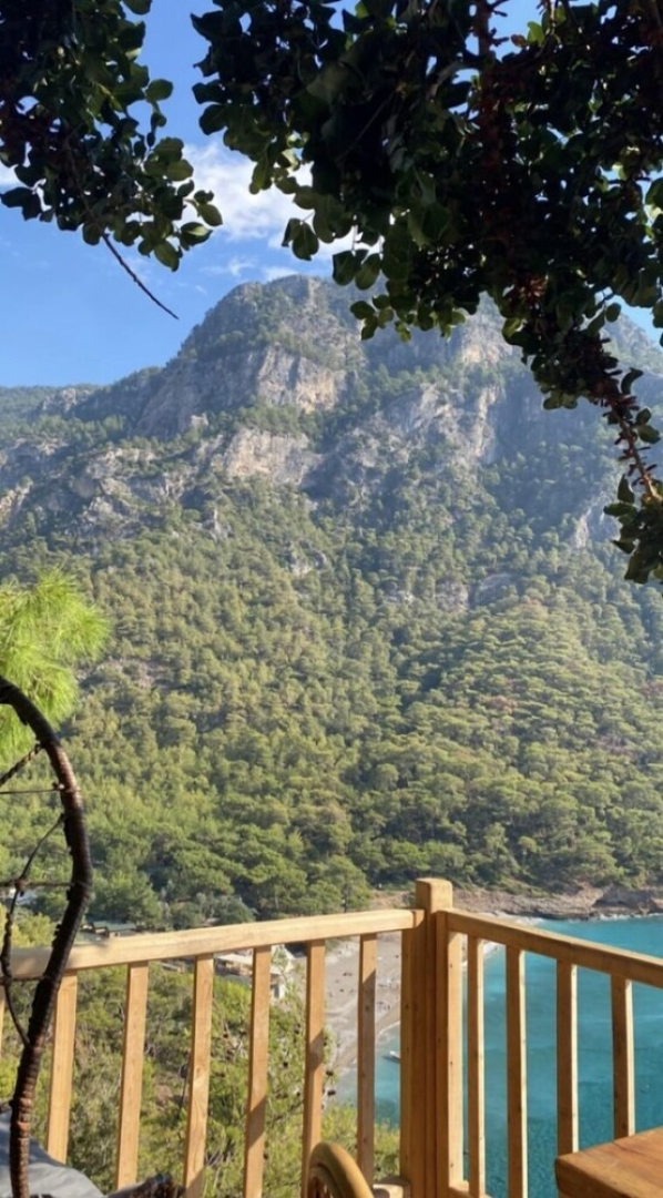 Shambala Lodge Hotel