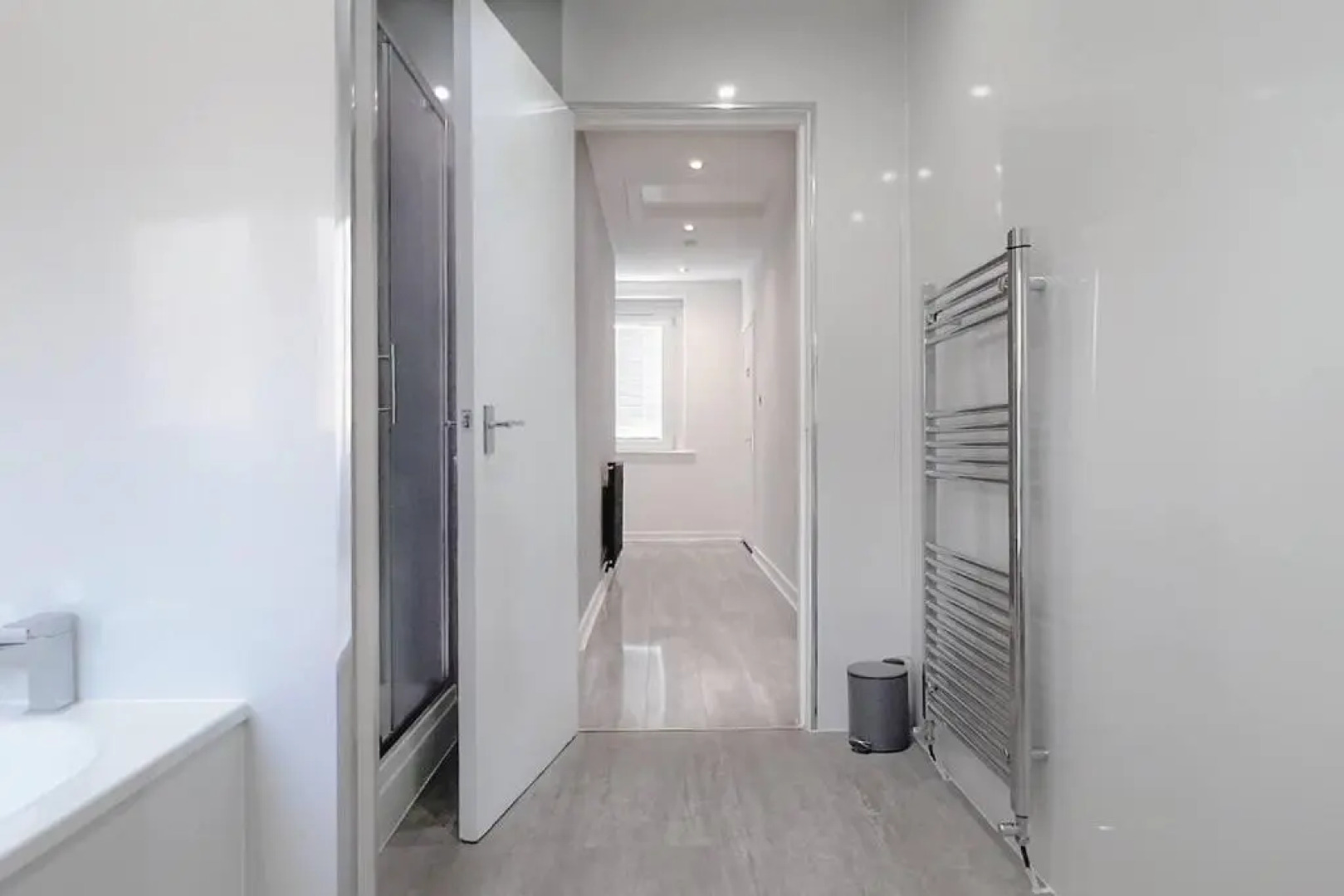 Stunning Luxury Apartment Near Motherwell