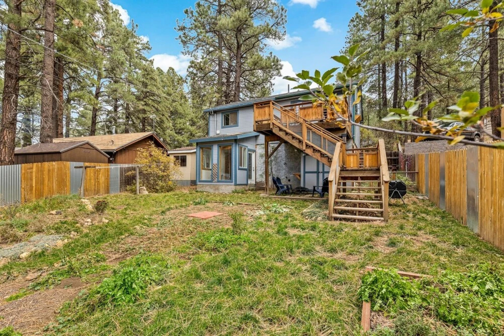 Pawnee Flagstaff 3 Bedroom Home by RedAwning