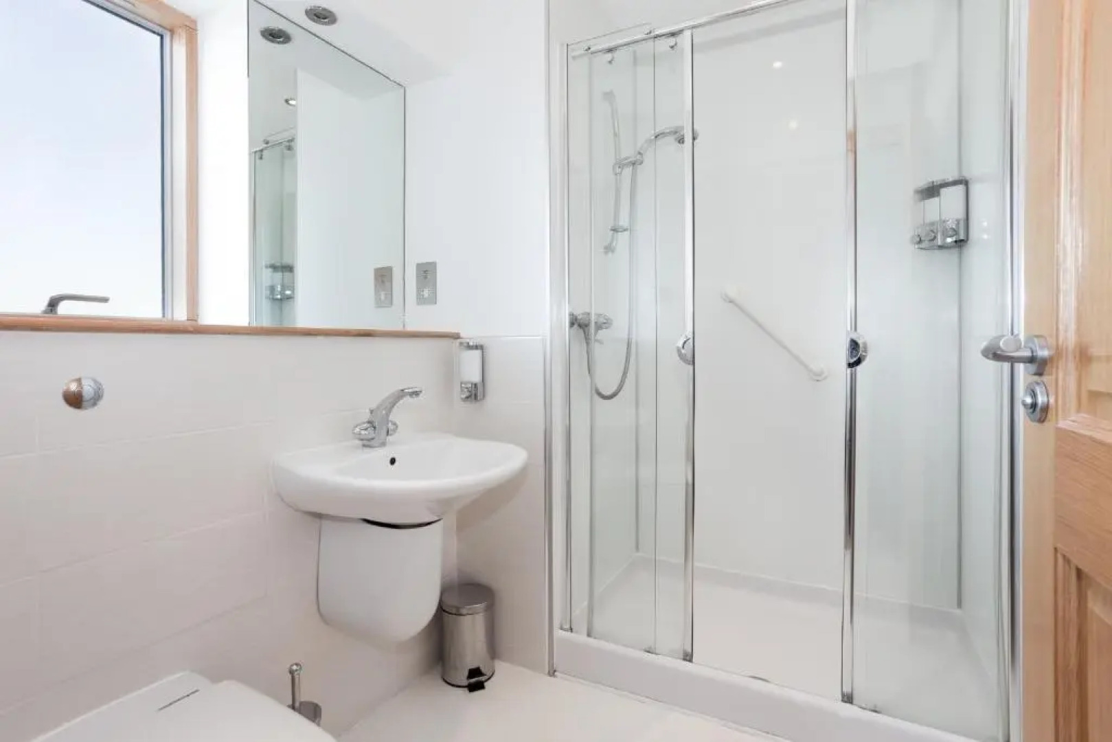 Executive Riverside 3 Bed Apartment