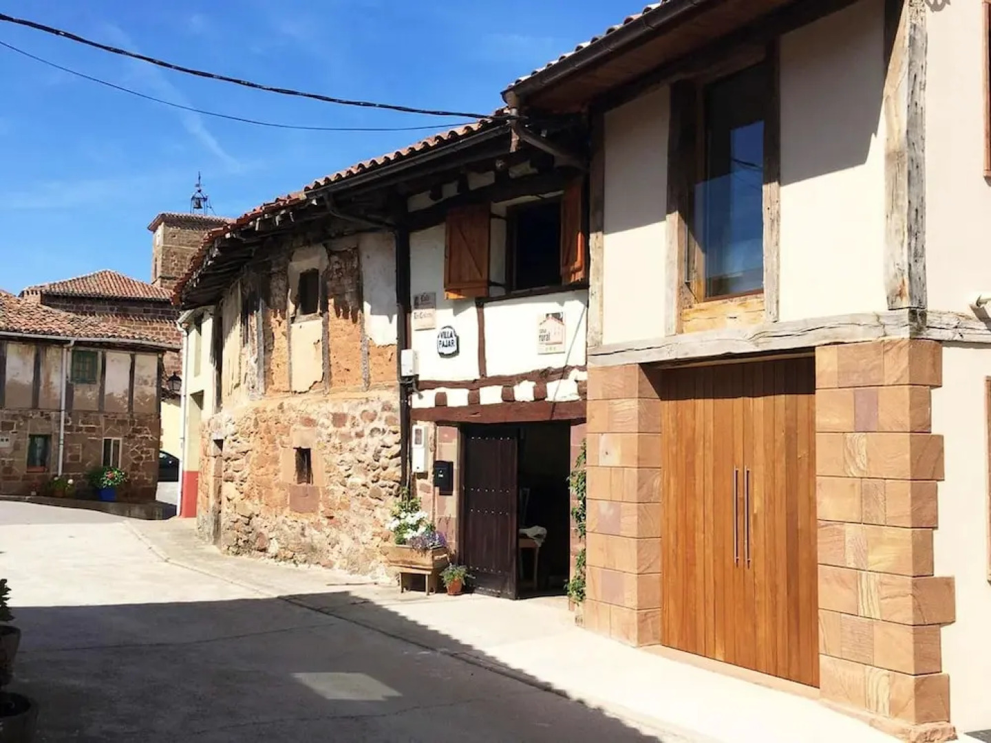 House With 4 Bedrooms in Villasur de Herreros, With Wonderful Lake View, Furnished Garden and Wifi