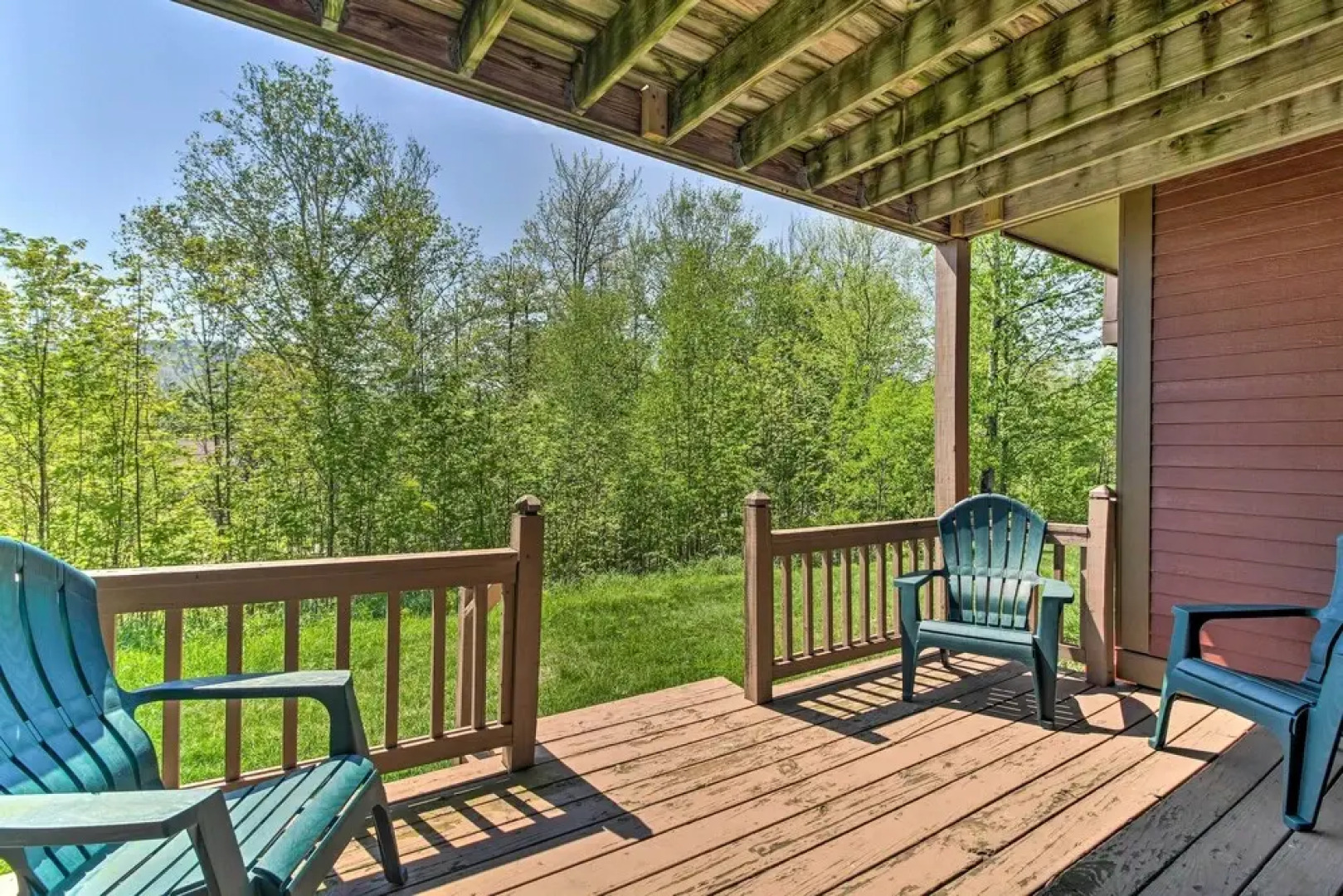 Timber Creek Townhome w/ 2 Decks & Mtn Views!