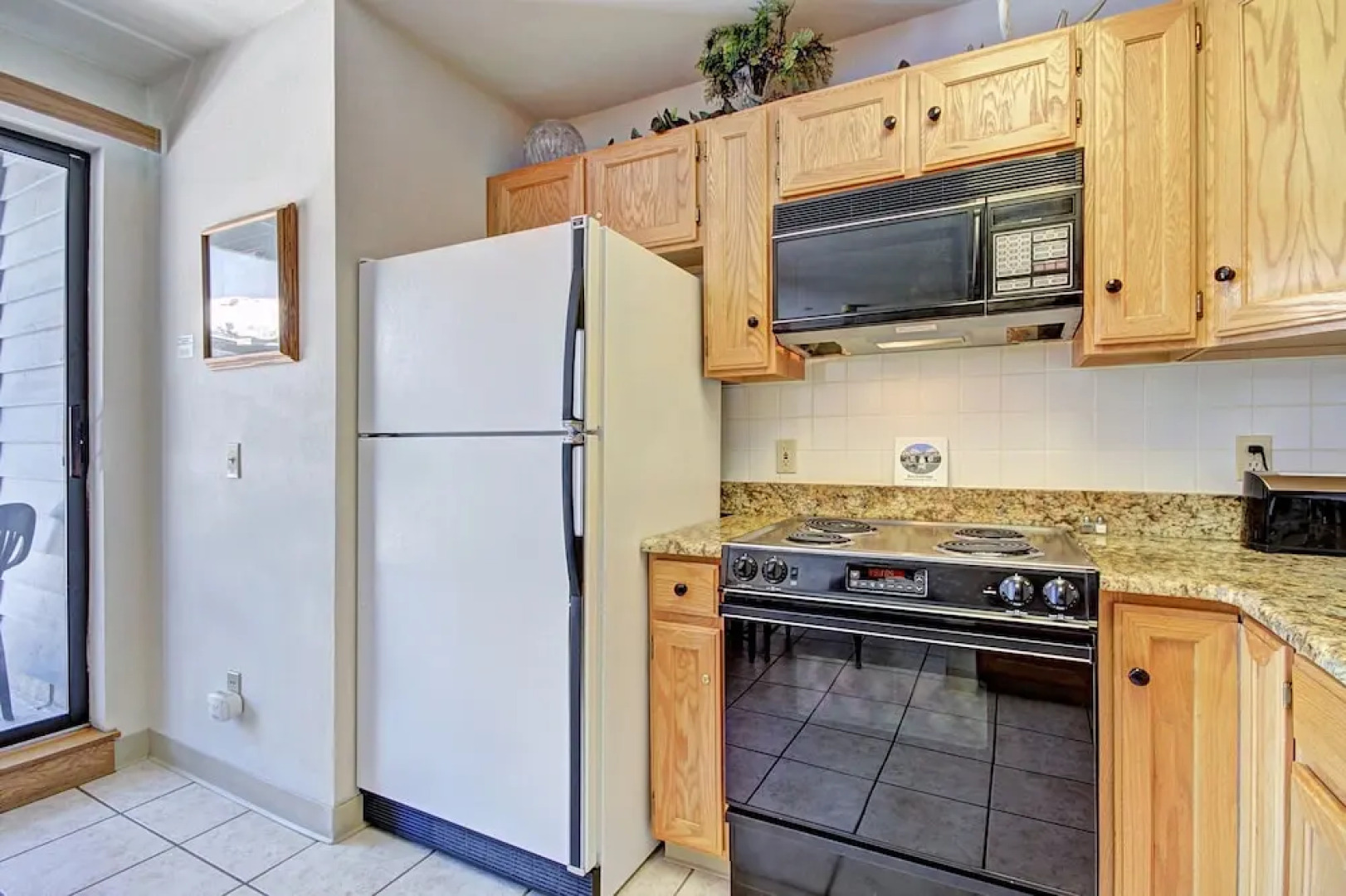 Relaxed Studio Seconds to Historic Main Street - Sleeps 4 Condo by RedAwning