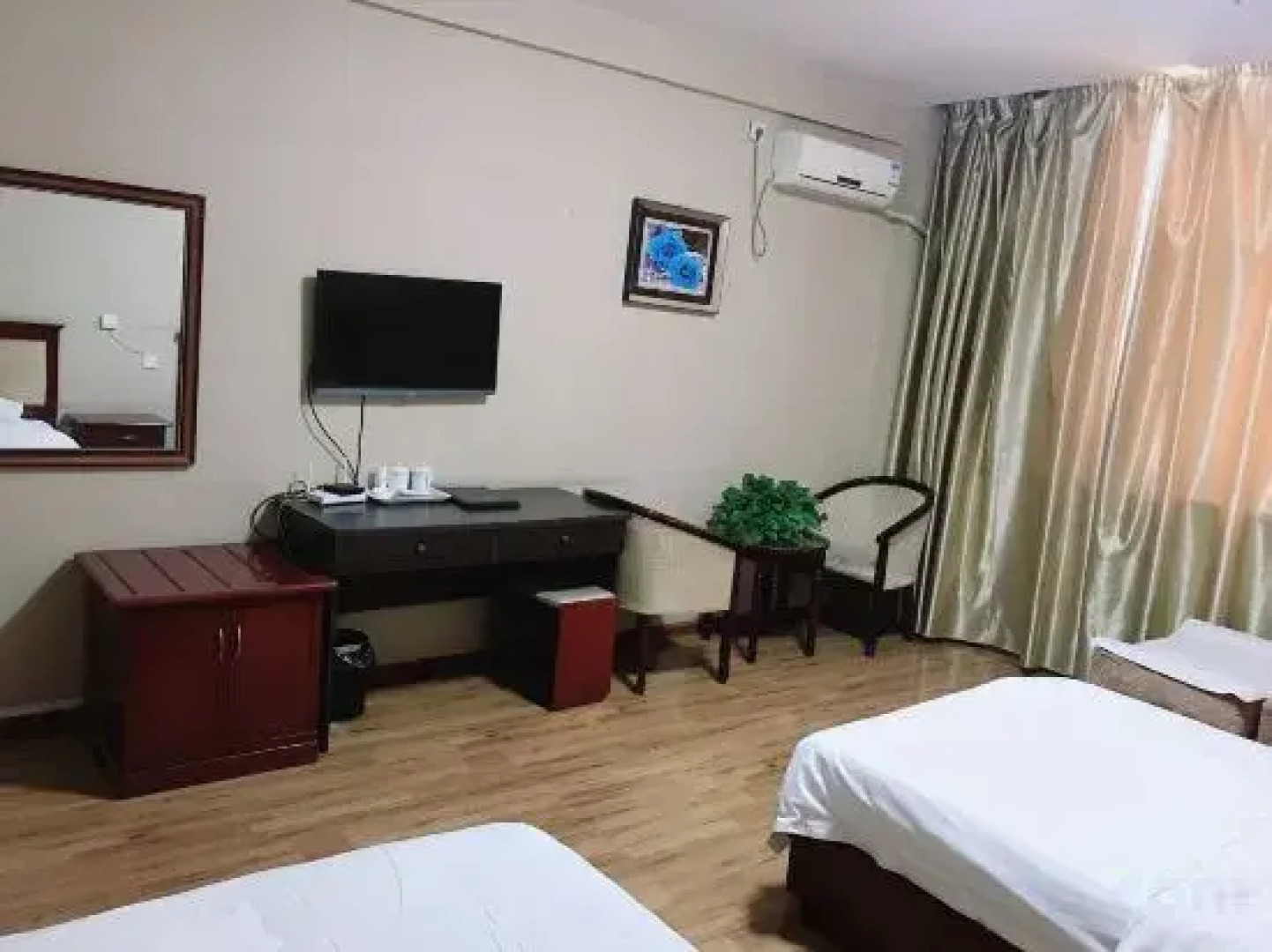 Wuntai Yonghui Hotel