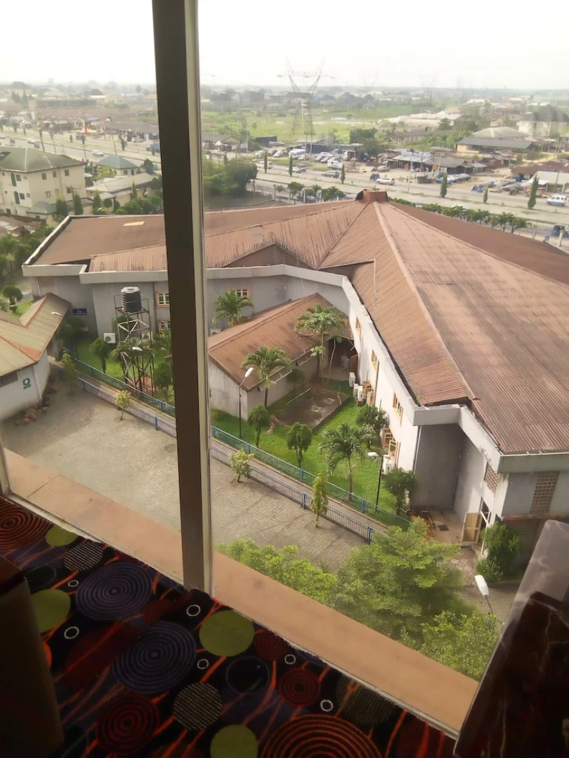 Signatious Hotel and Suites Delta