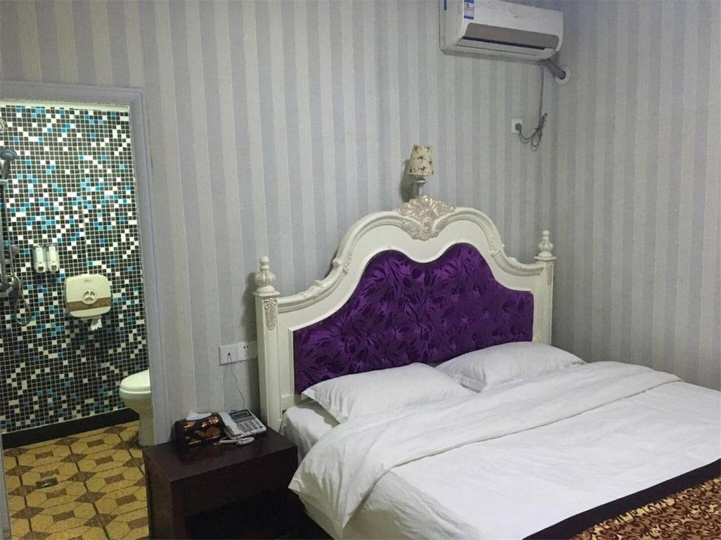 Shuntai Business Inn