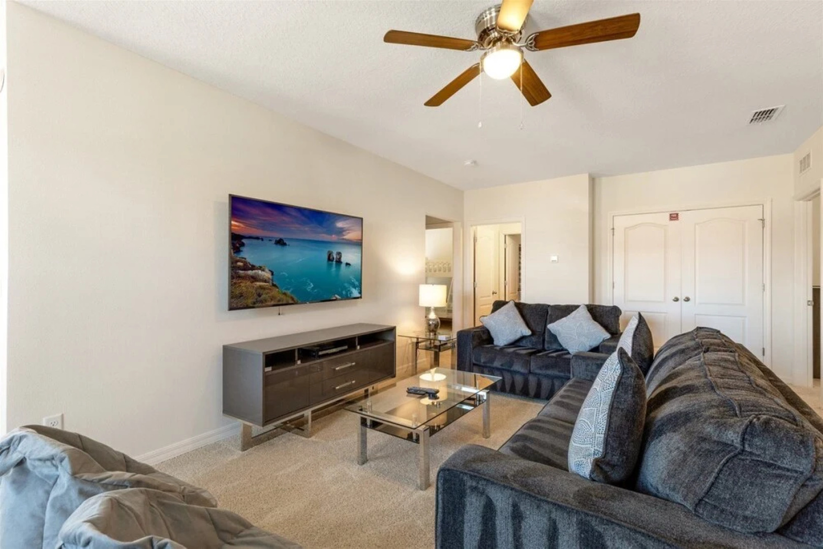 Fabulous Newly Built, 5 bed Villa With Private Pool and Modern Decor - 498