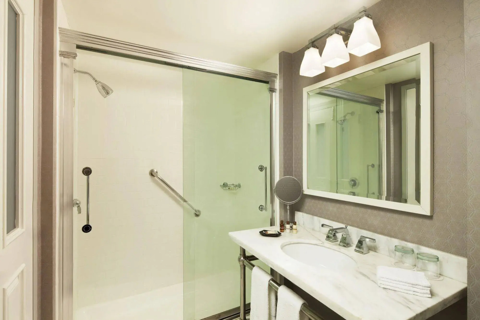 Sheraton Erie Bayfront Hotel