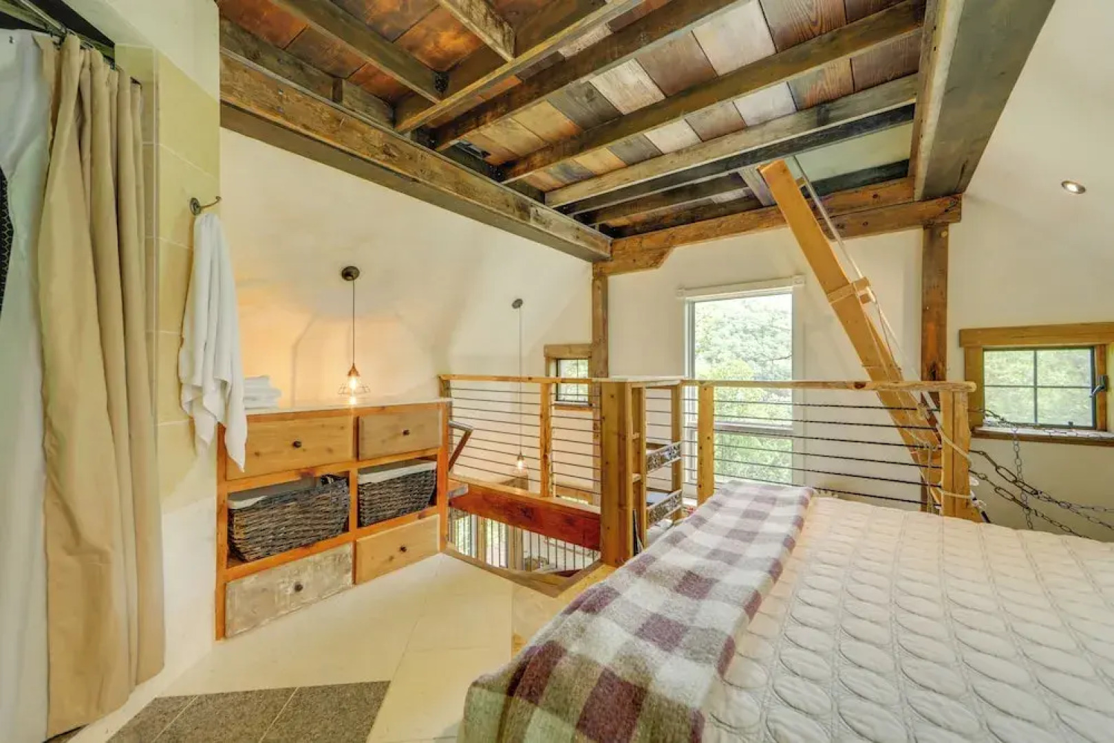 Waterfall Views - 'blue Ghost' Cabin in Cullowhee!