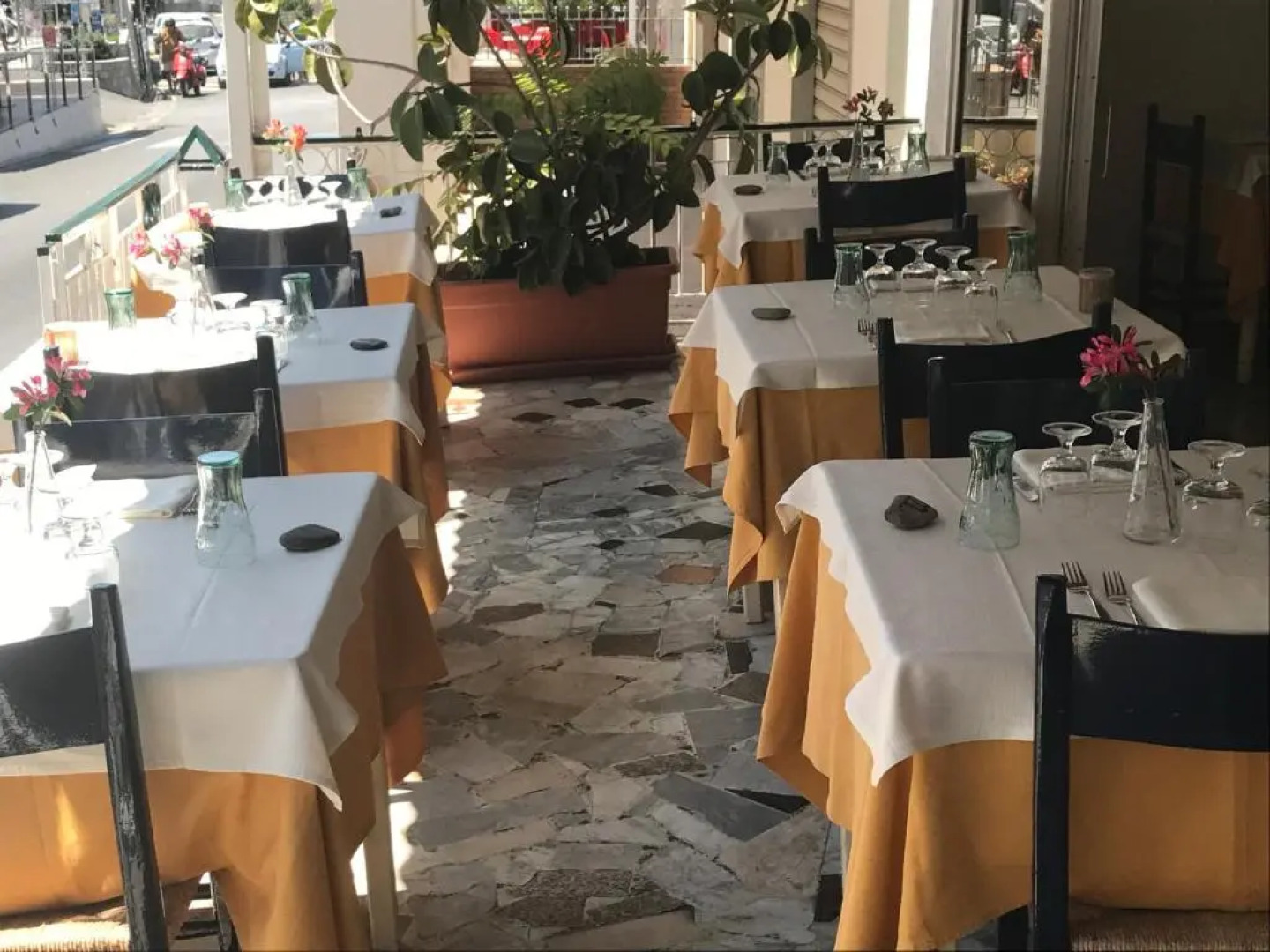 Cinquestelle-albergo del centro storico