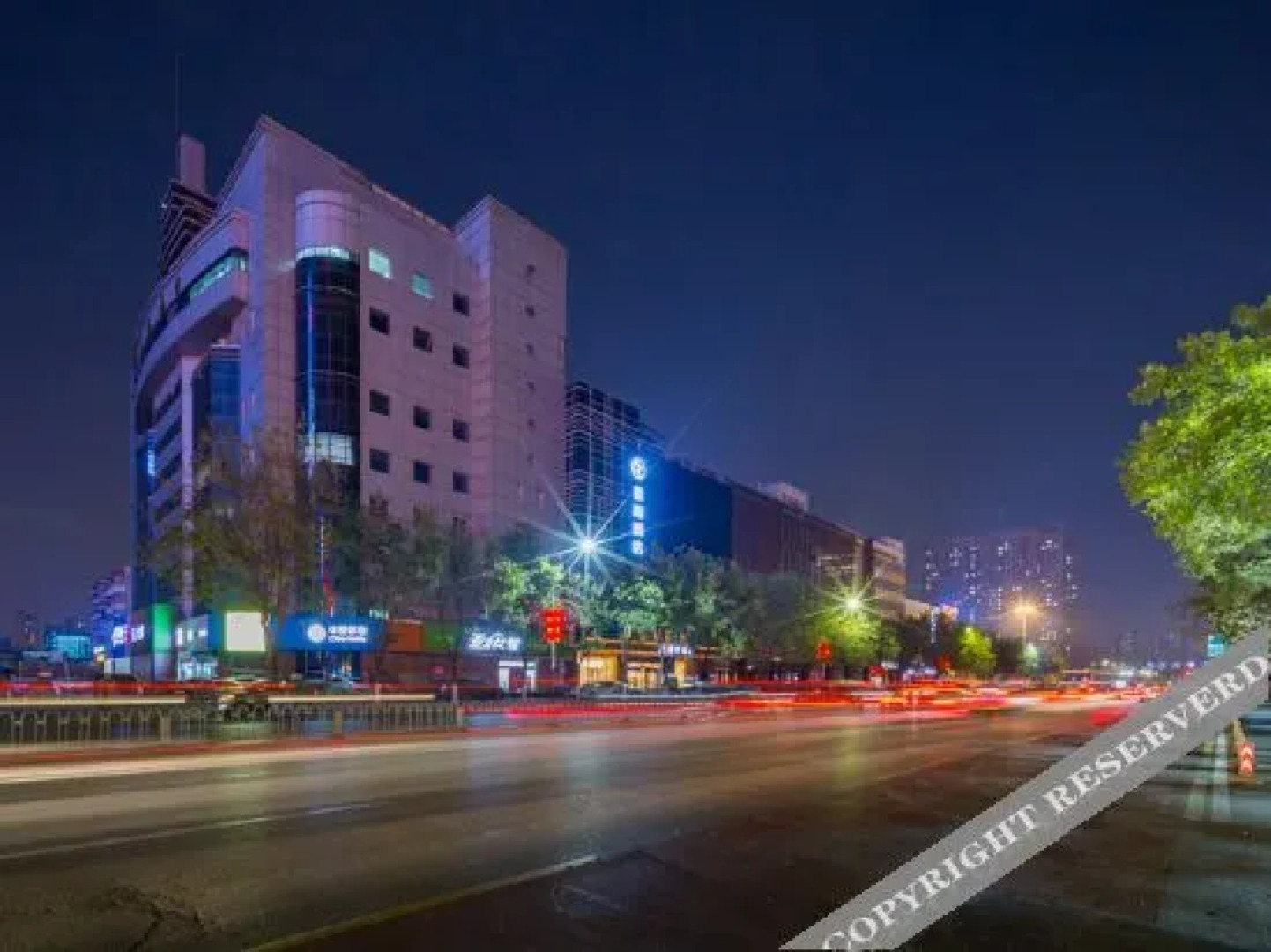 Starway Hotel (Baoding Wanbo Square)