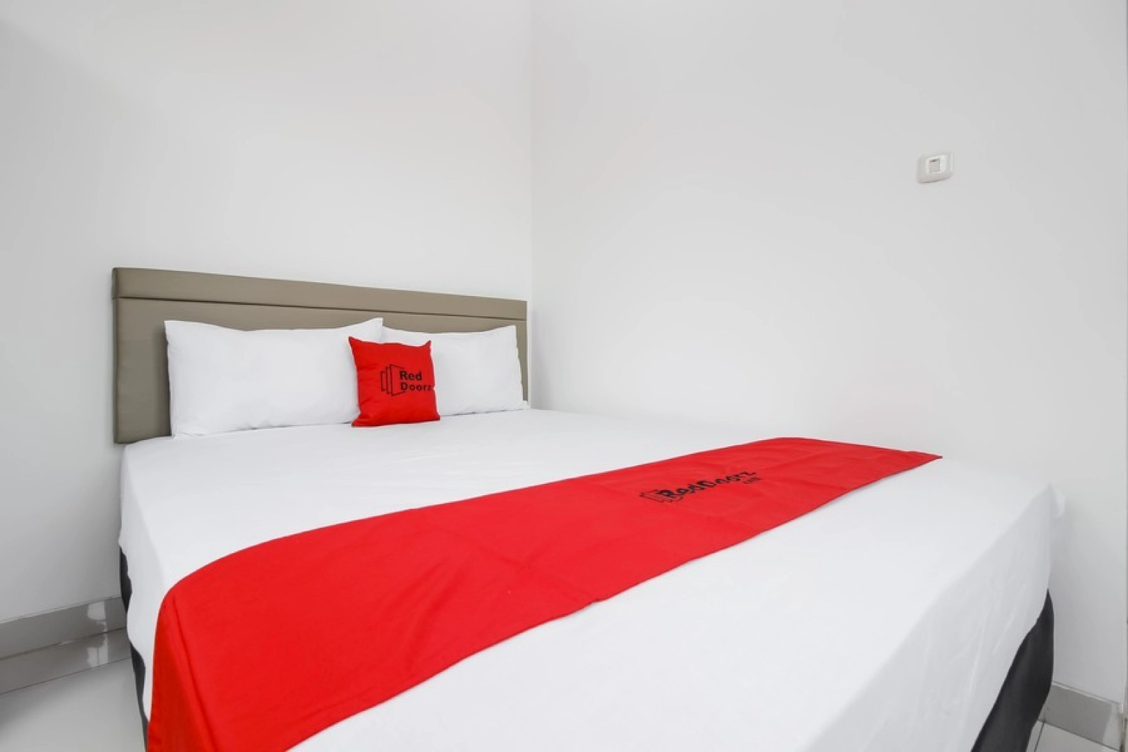 RedDoorz @ Permata Sari Karawaci