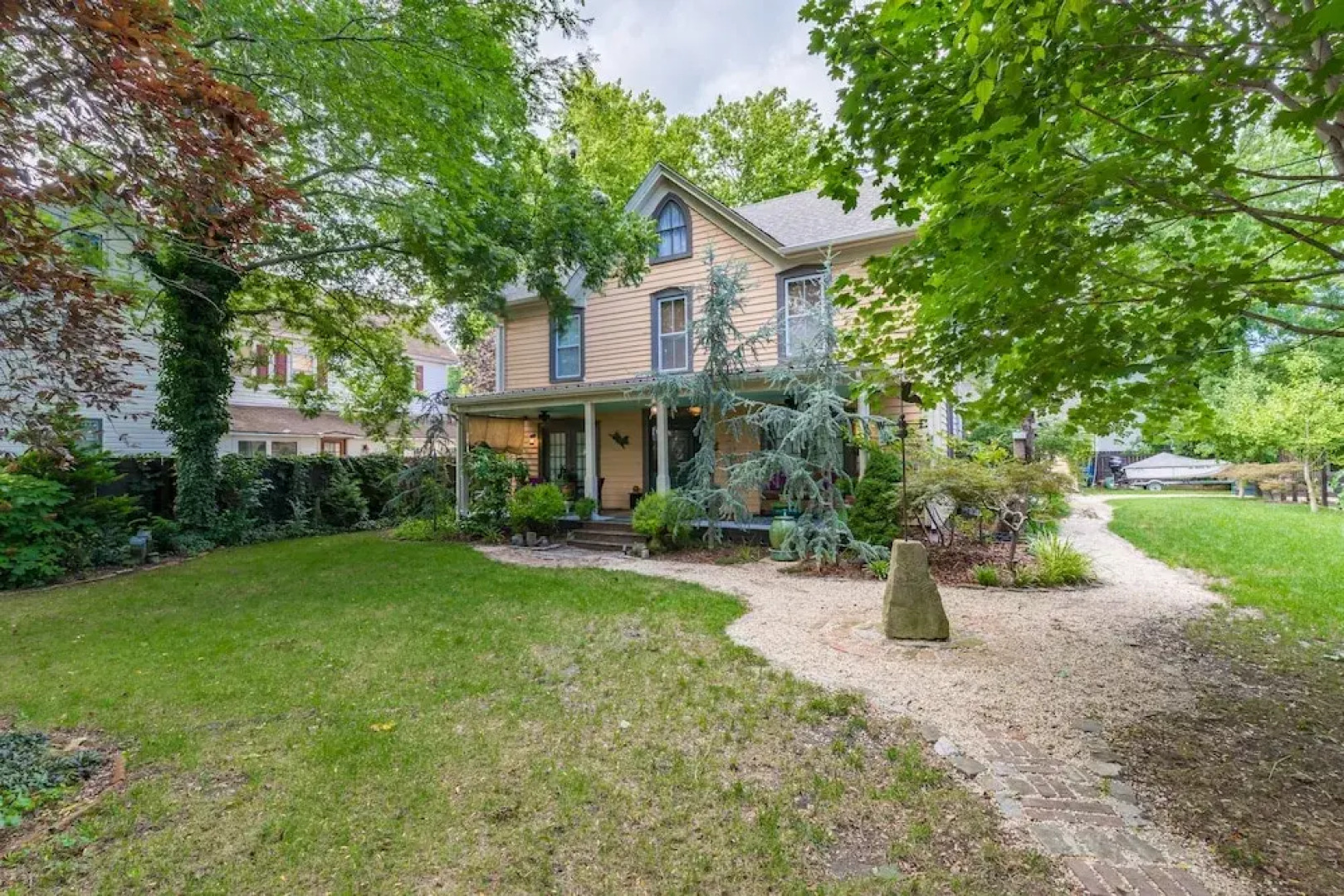 The Charlotte Hotel & Restaurant