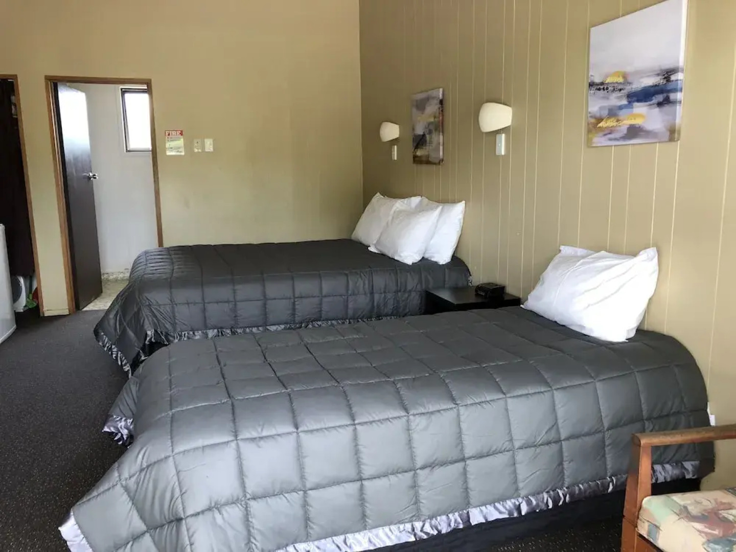 The Highwayman Motel