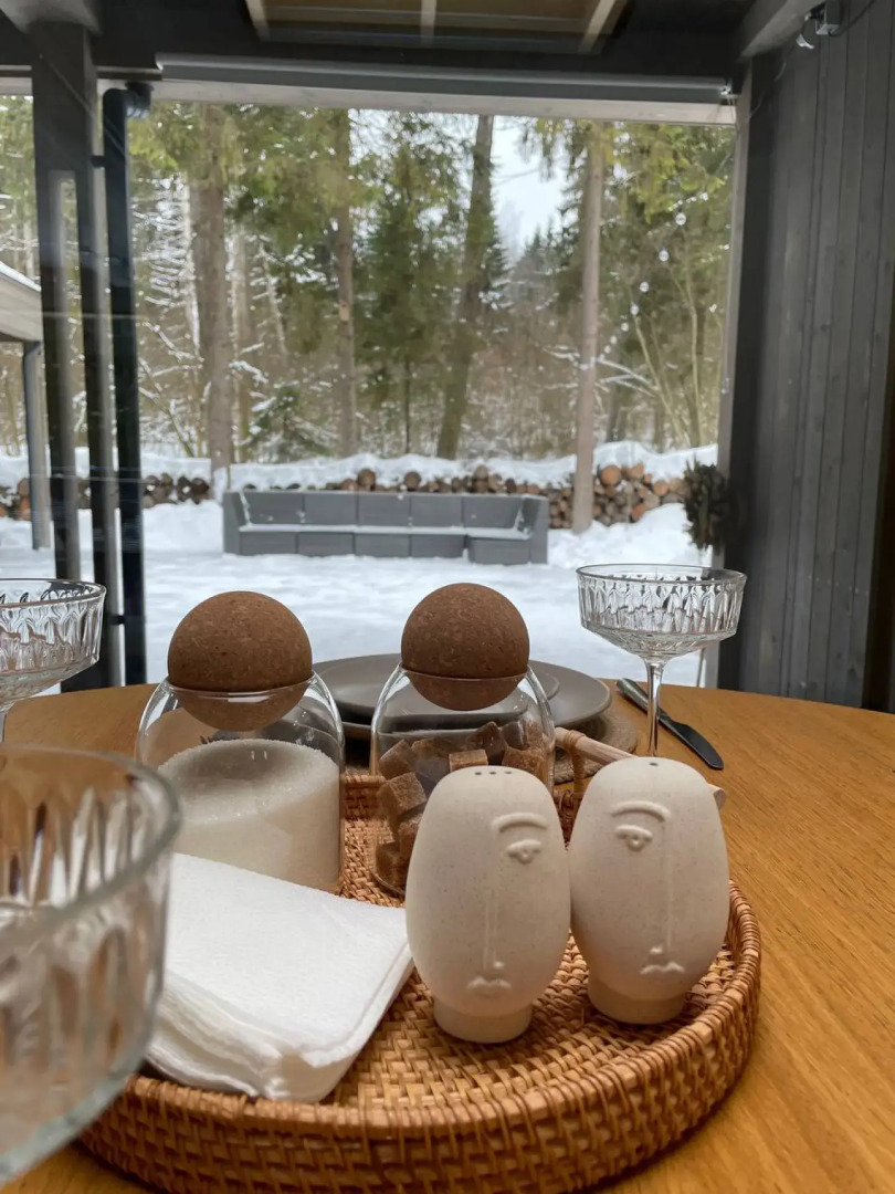 Шале в хвойном лесу