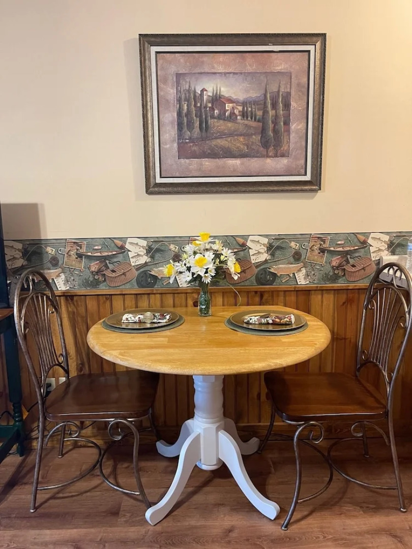 Mountain Aire Cottages, Inn, & Glamping