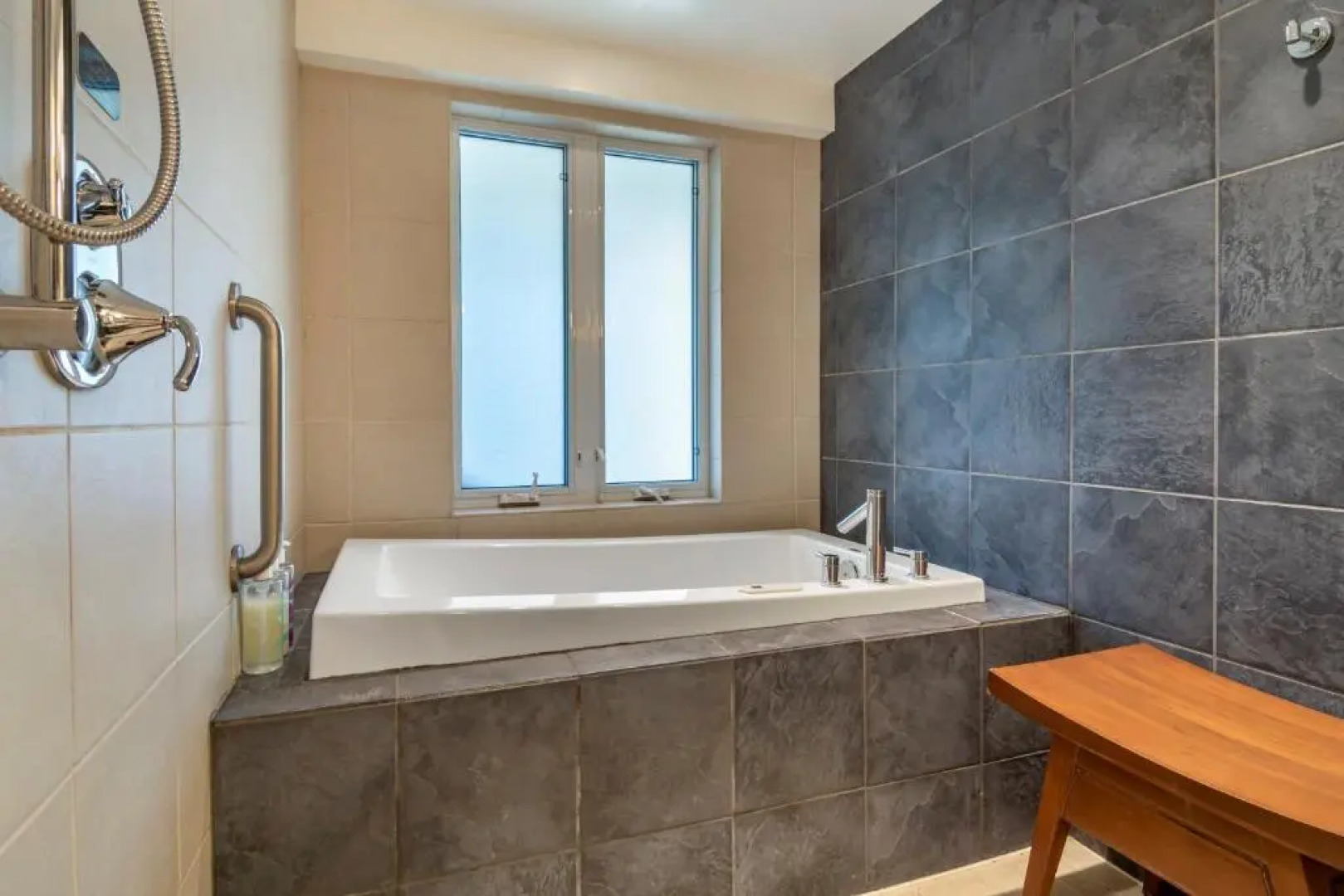 Coast Penticton Hotel