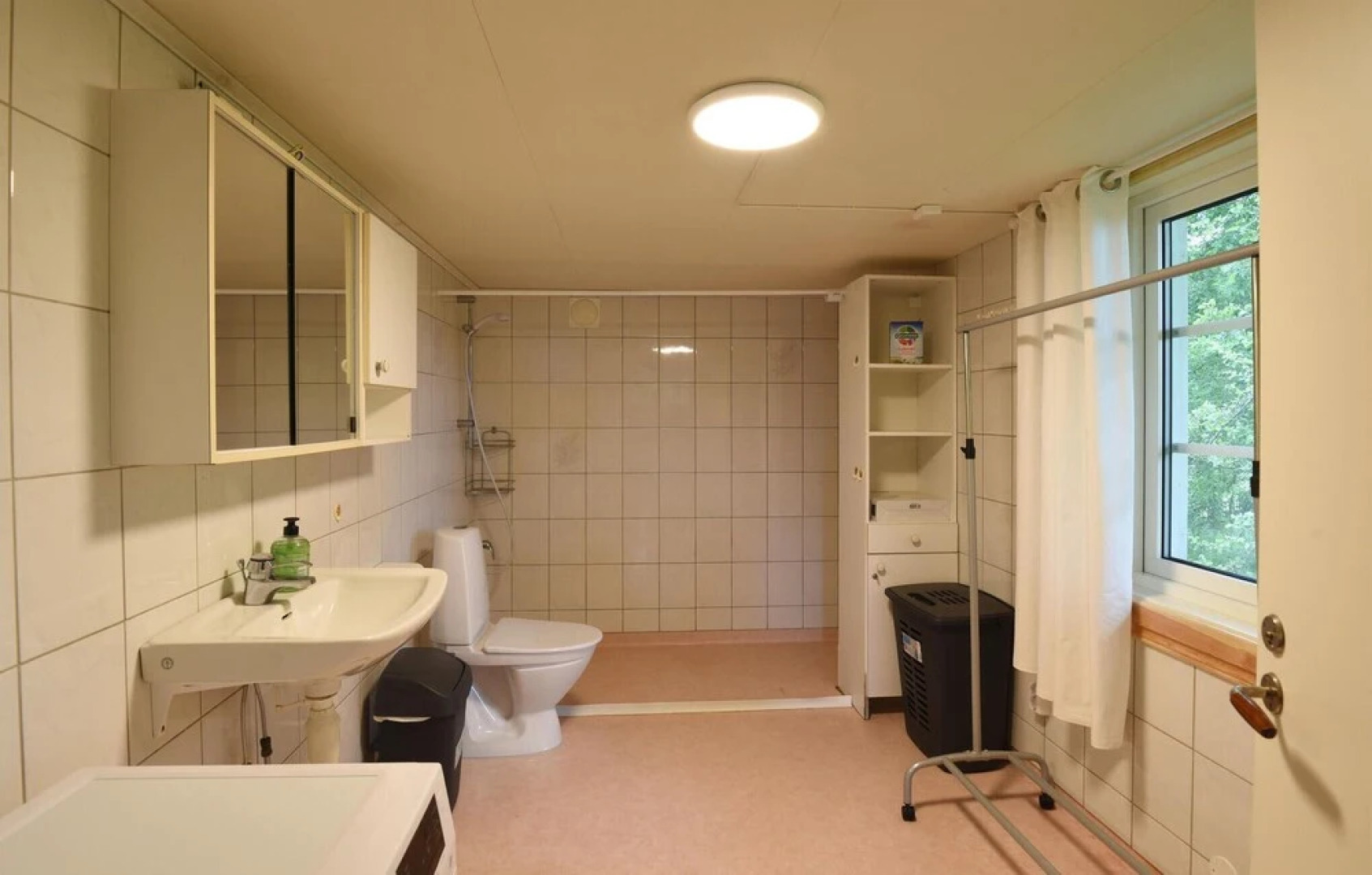 Stunning Home in Ed With 2 Bedrooms and Wifi