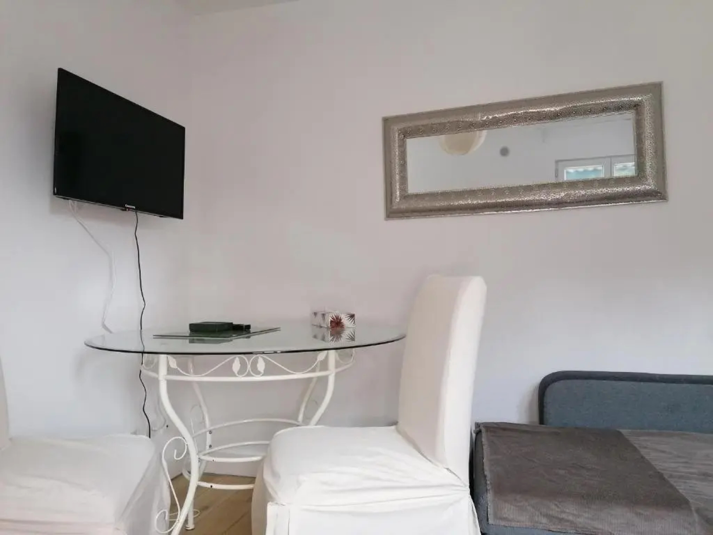 Charmante Maisonnette indépendante avec parking 5 mn Rouen