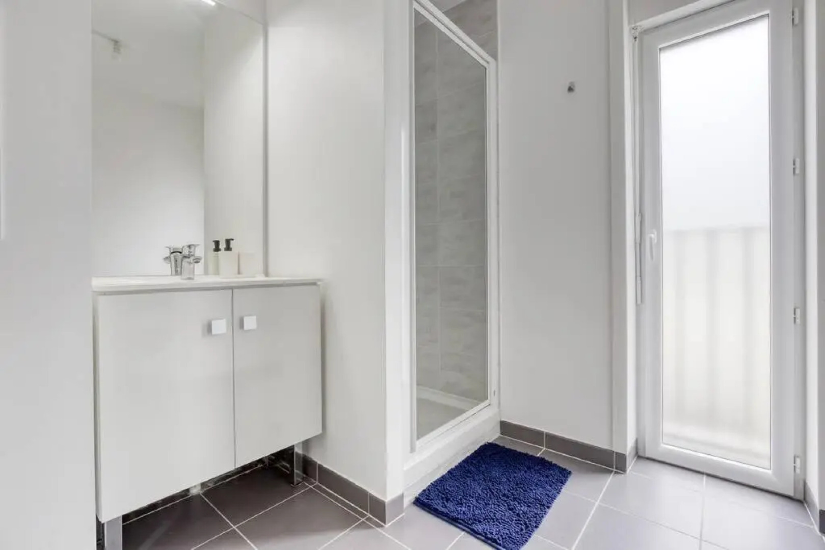 L'elegant Portes de Paris- Parking-5'rer B