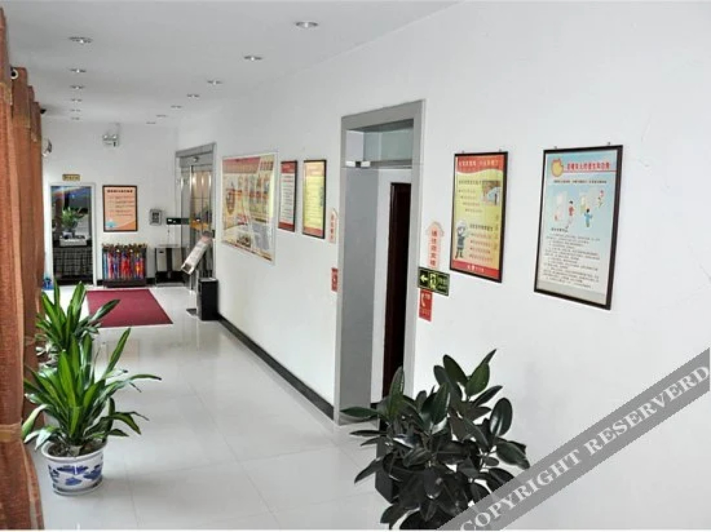 Dengfeng Yibaiyuan Hotel