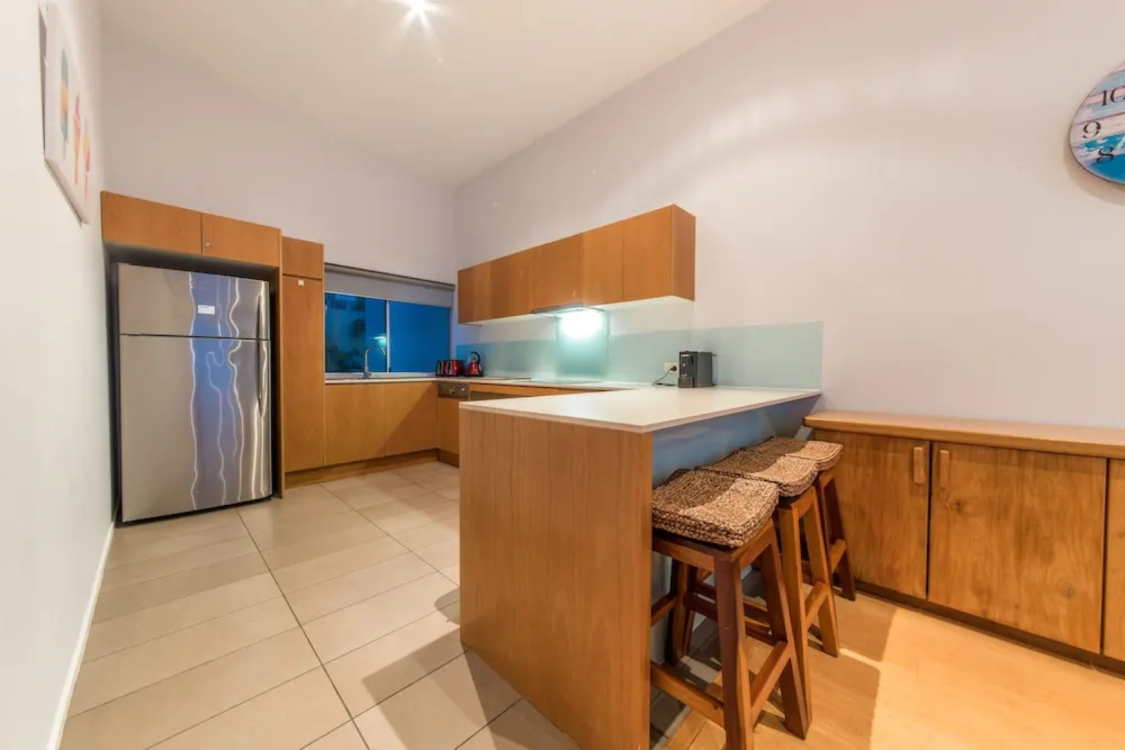 Azure Seas Executive - Airlie Beach