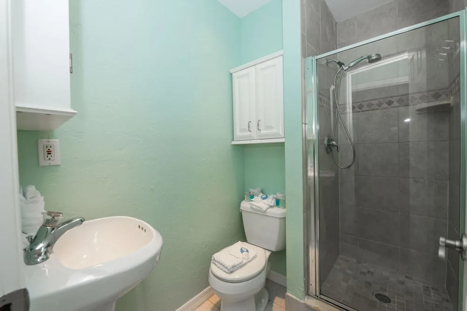 Seashell Chateau by Beachside Management