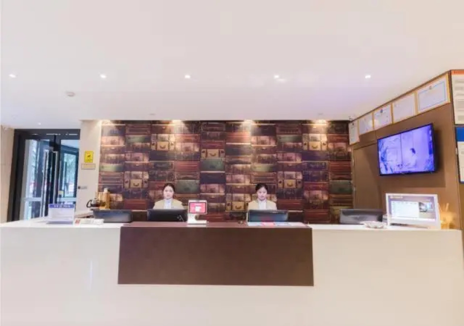 Jtour Inn Guigang Guoji Shenghuogang High-Speed Railway Station