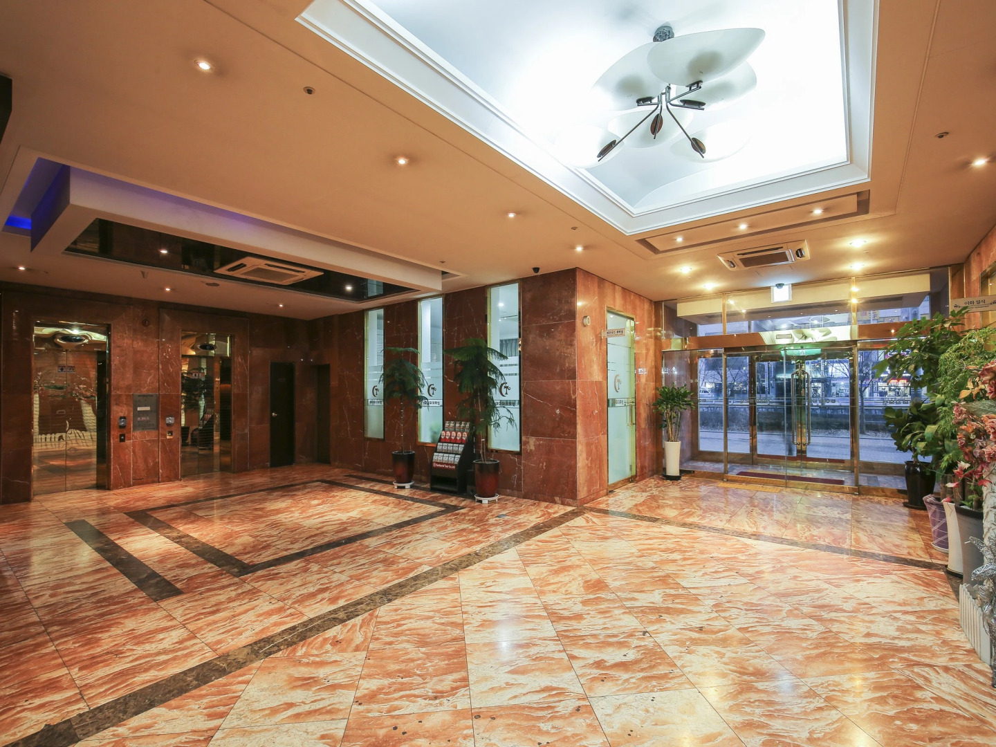 Bucheon Theme Park Tourist Hotel