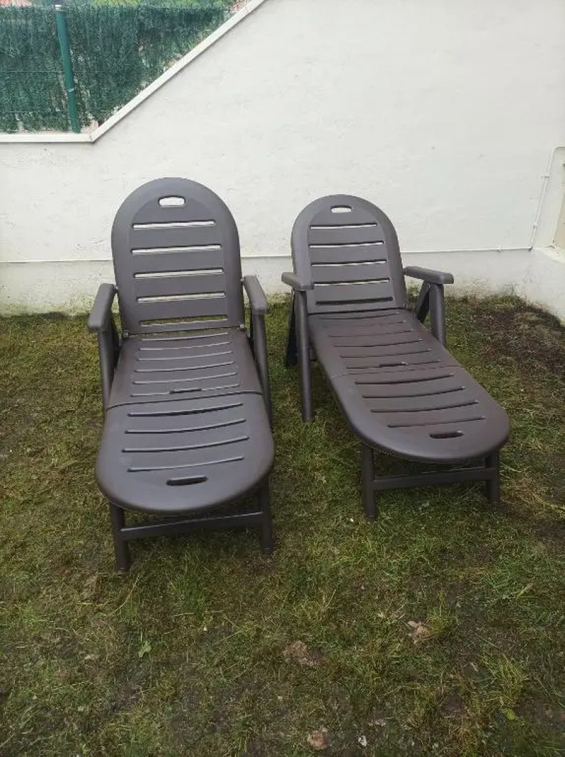 Chalet adosado con piscina en plena naturaleza