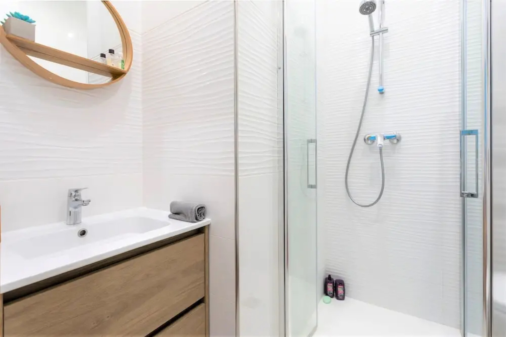 ★ Charmant/Nice APPARTEMENT ★ proche/near LA DEFENSE & PARIS