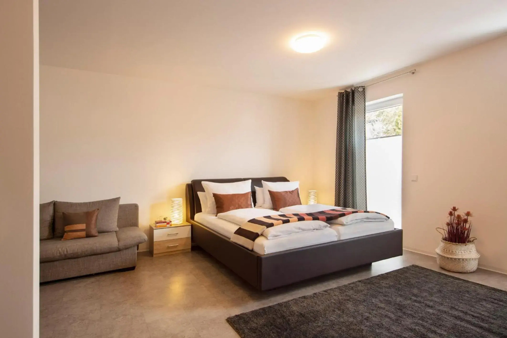 Hotel & Boarding House Schlosserwirt