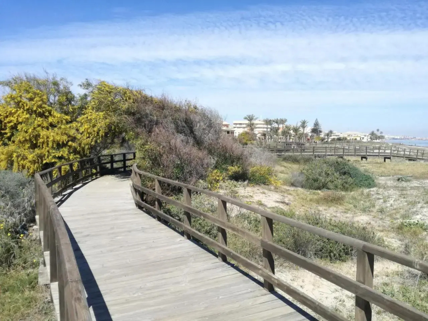 CHALET A 5 METROS DEL MAR.Wifi gratis