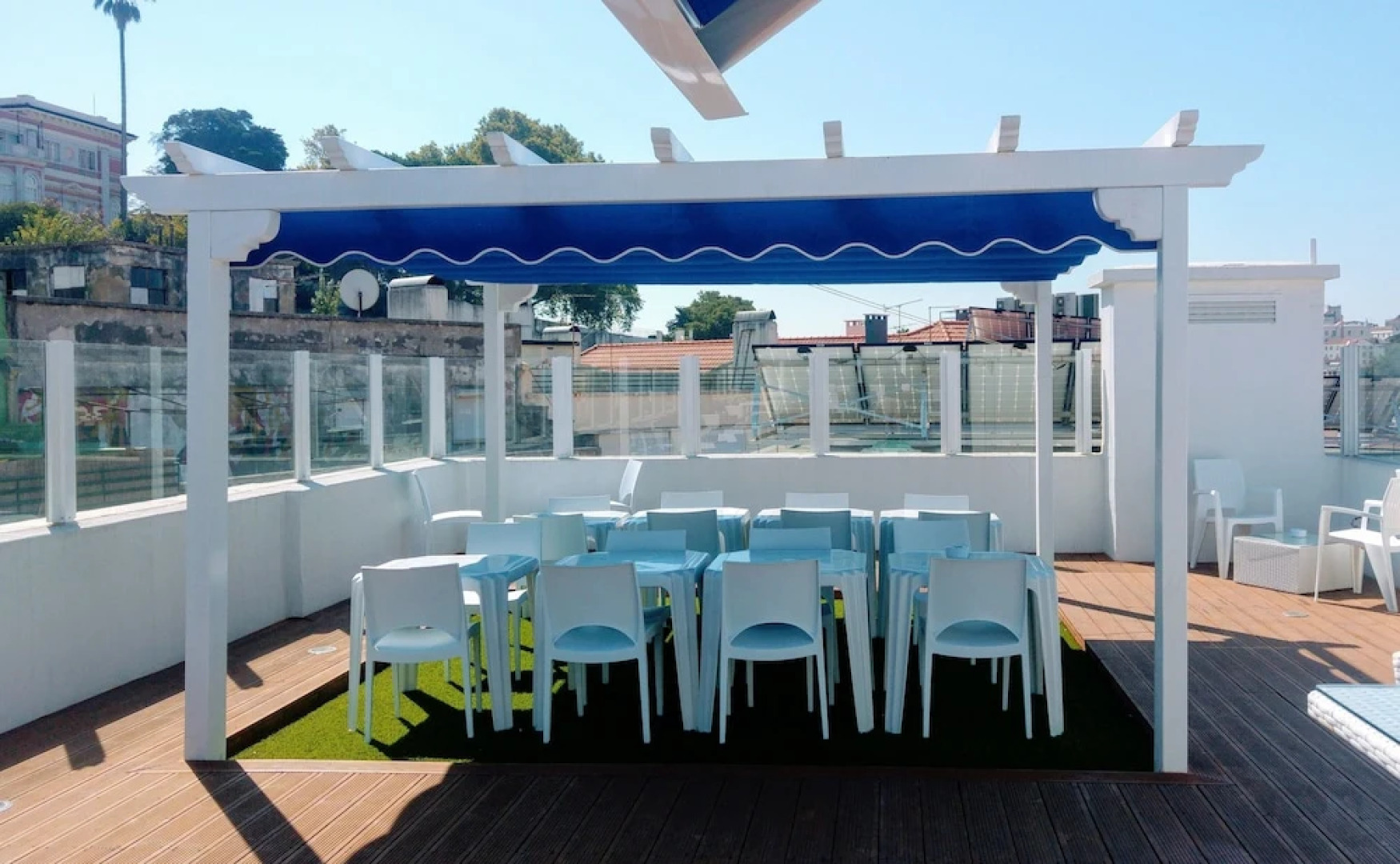 Lisbon Terrace Suites Apartment for Large Groups with Amazing Terrace