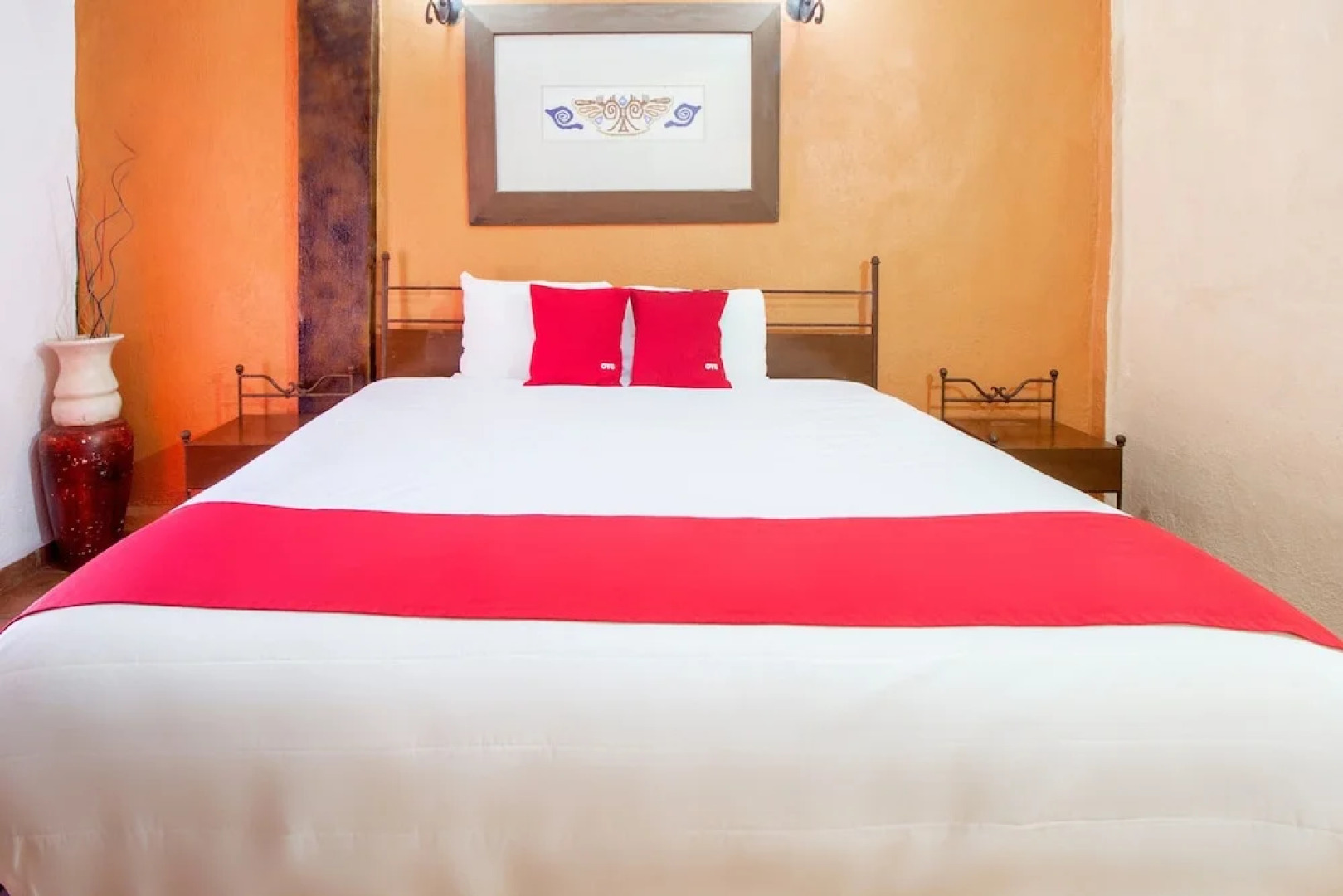 OYO Hotel D' Cervantes