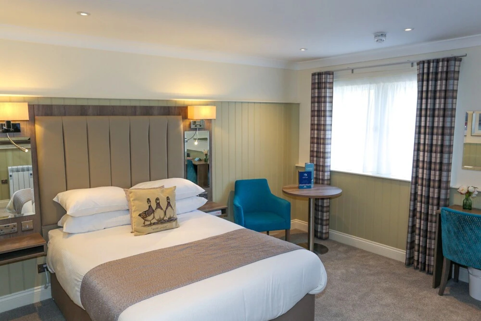 Duck Bay Hotel  Restaurant