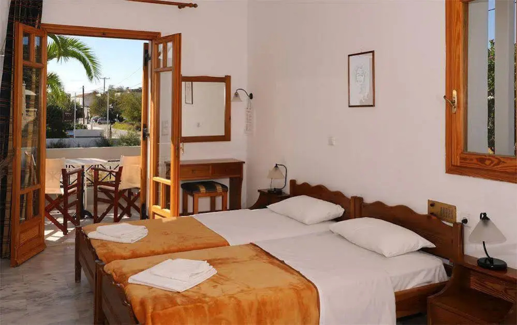 Idomeneas Apartments