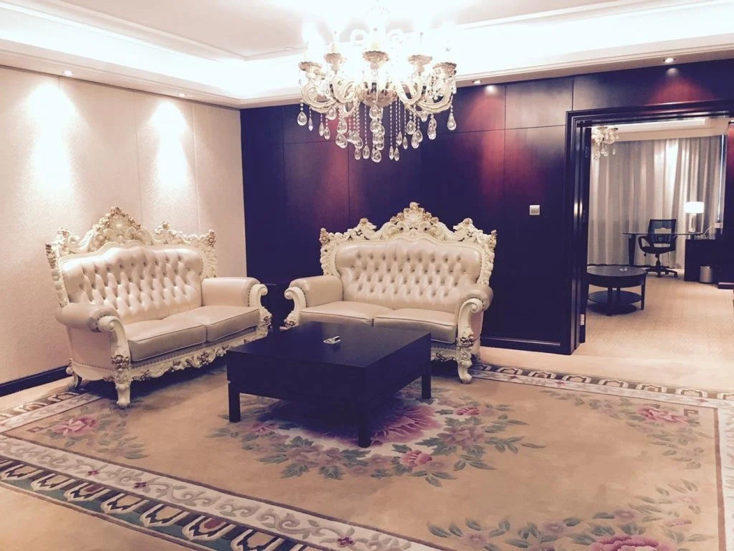 Oriental Xuanwu Hotel