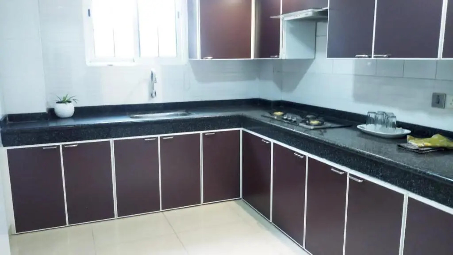 Jinan palace out house