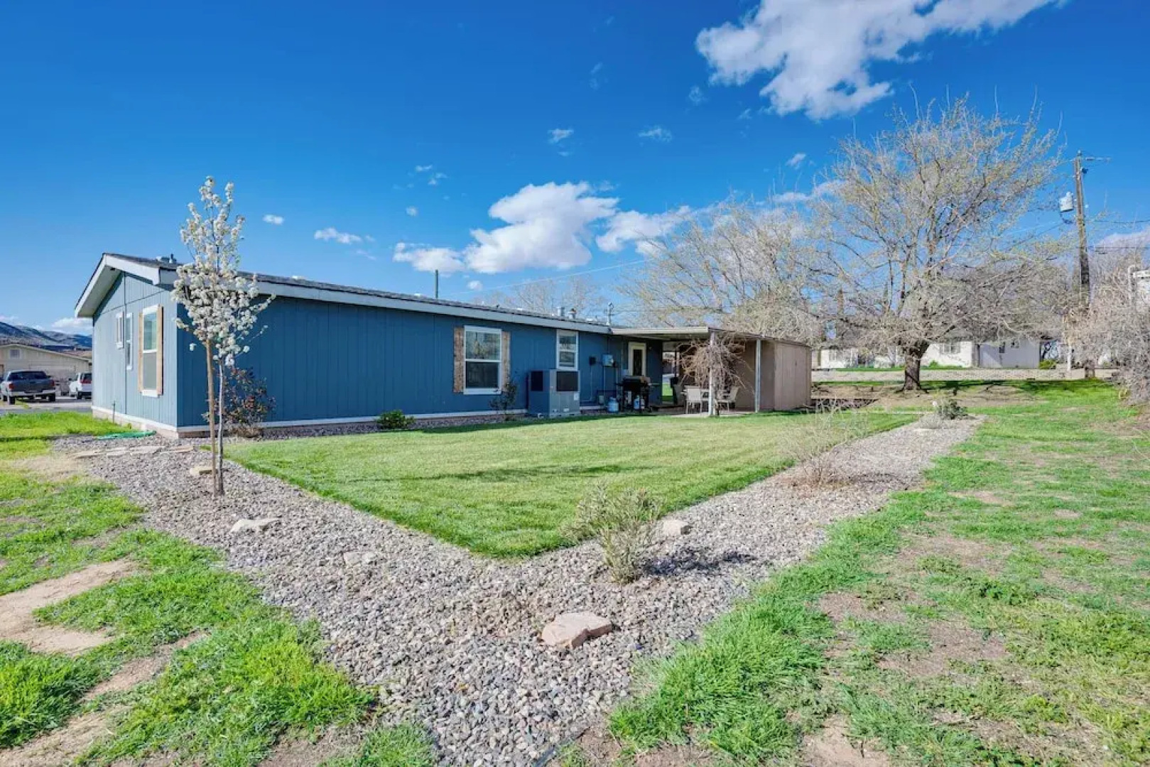 La Verkin Home w/ Yard, Covered Patio & Grill